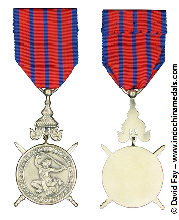 Medal of National Defence Silver