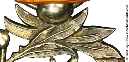 Royal Order of Moniseraphon Comparison Leaves